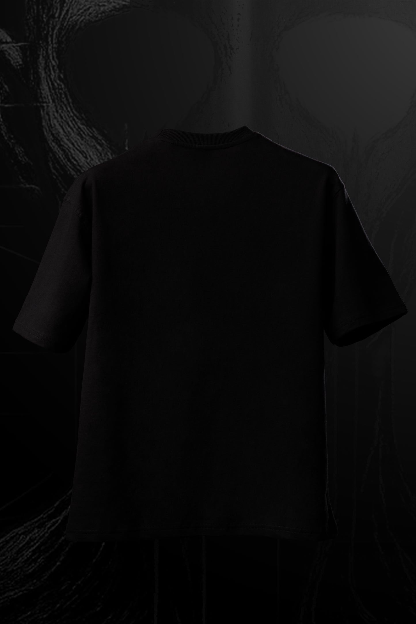 Eyes of Silence – Oversized Unisex Horror-Inspired Streetwear T-Shirt